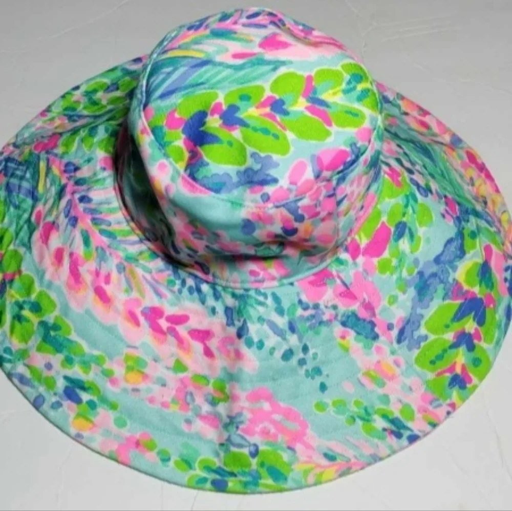 Lilly Pulitzer Sun Hat in Catch The Wave HTF - Picture 2 of 5